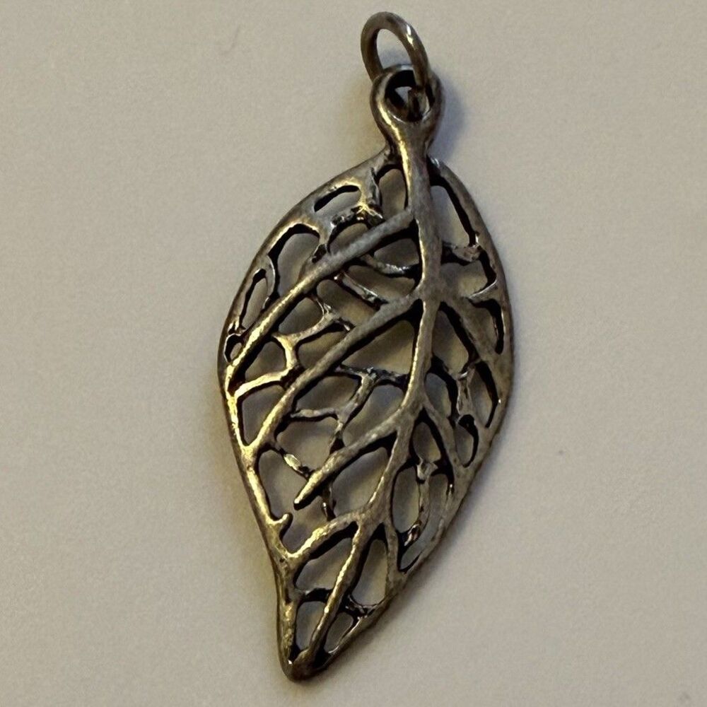 Vintage Silver Tone Openwork Filigree Leaf Pendant Charm For Necklace 1.25"